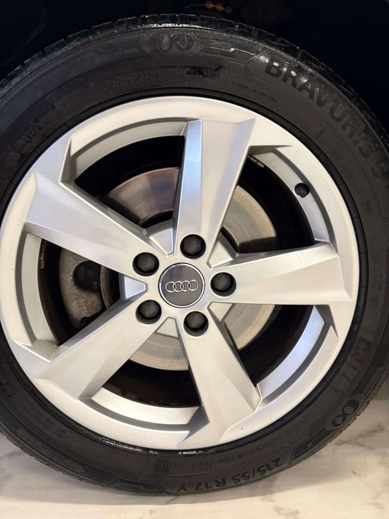 Audi Q2 1600cc TDI 116cv IDENTITY BLACK