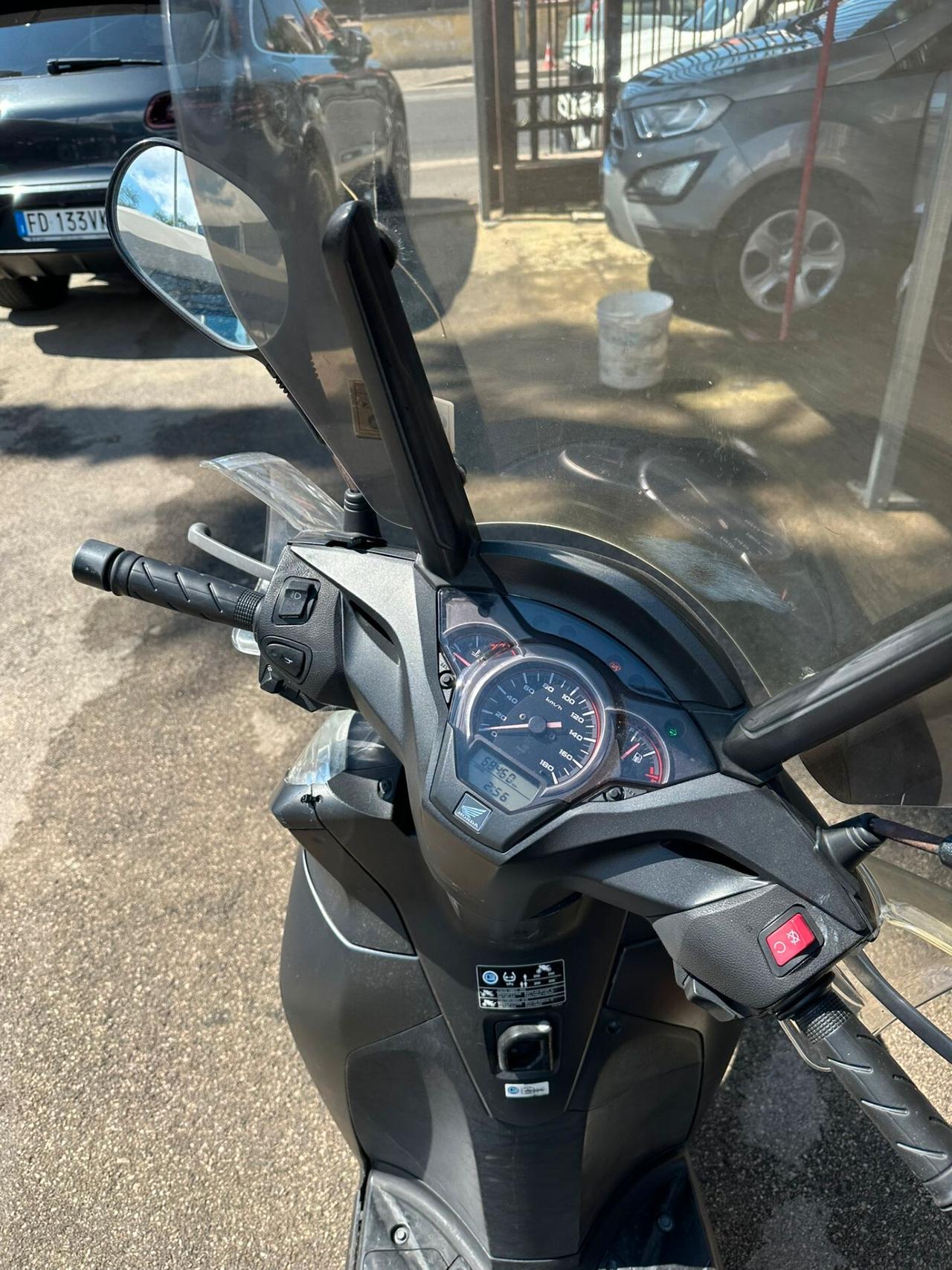 Honda SH 300 i