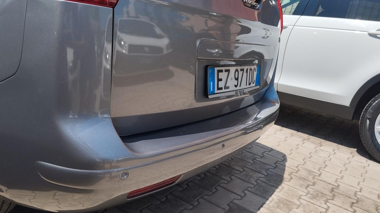 PEUGEOT 5008 1.5 HDI 7 POSTI -GARANZIA FULL