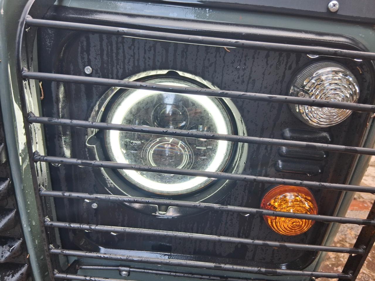 Land Rover Defender 90 2.4 TD4 Station Wagon