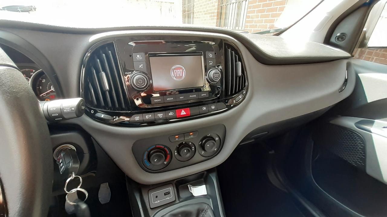 Doblò 1.6 MJT 120CV trasporto disabili pedana