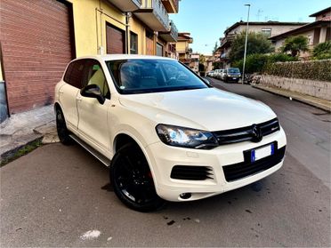 Volkswagen Touareg 3.0 TDI R-Line 245CV bluemotion