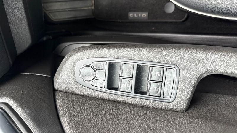 Renault Clio 5 Porte 1.6 E-TECH Hybrid 140cv Intens Auto