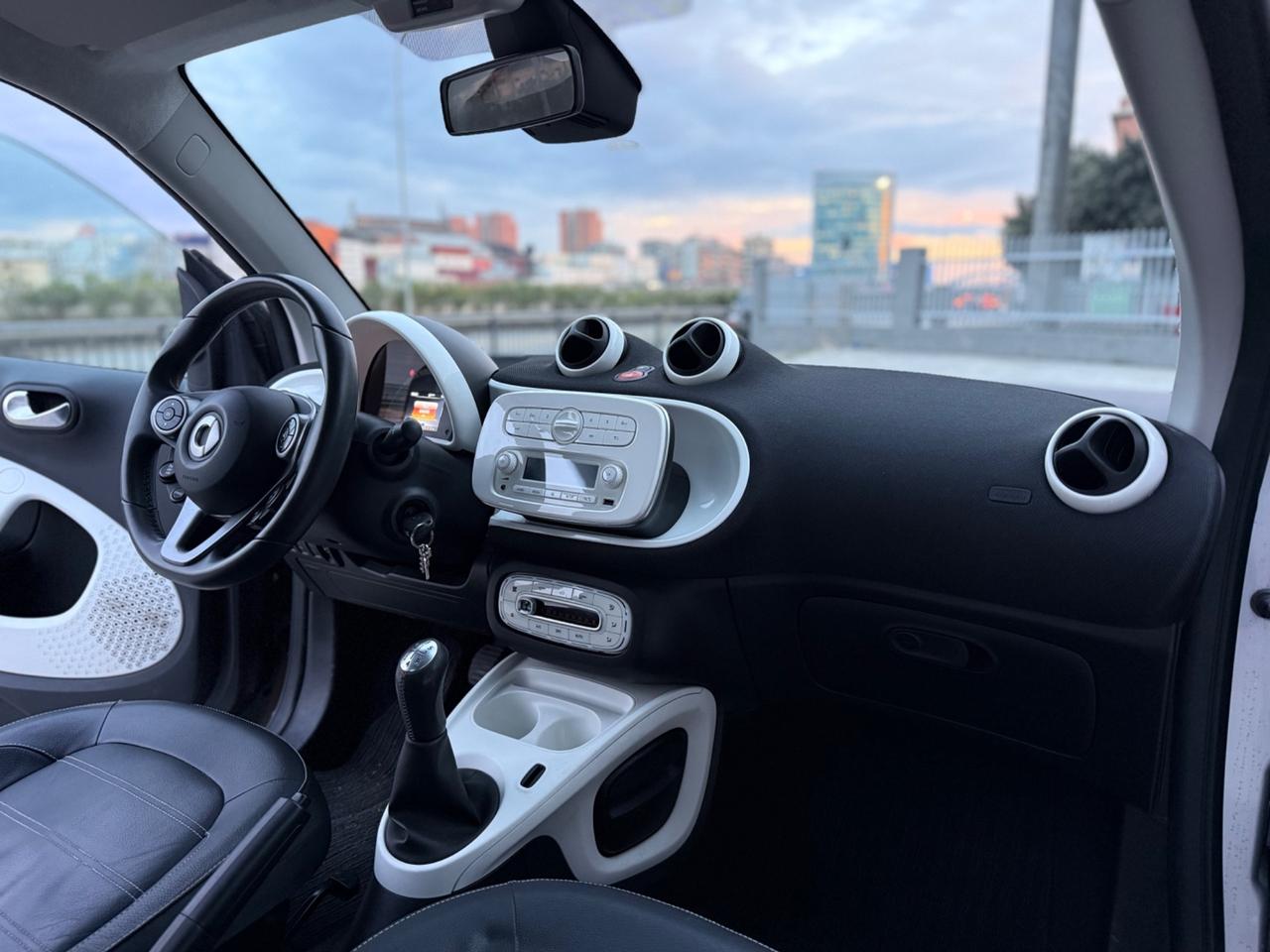 Smart ForTwo 70 1.0 prime con soli 40.000 km