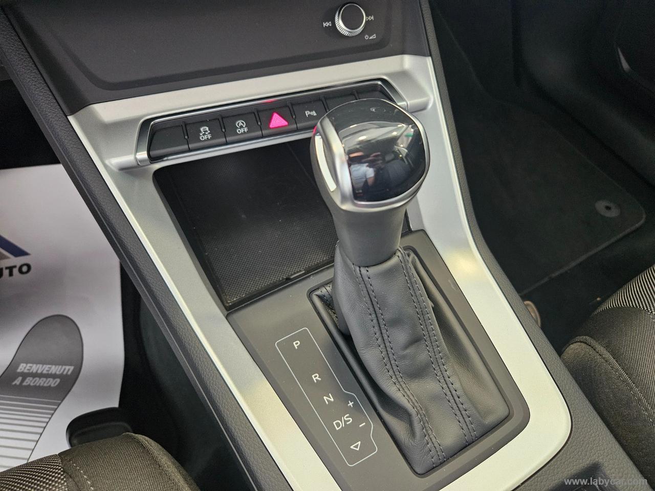 AUDI Q3 35 TDI S tronic Business Advanced