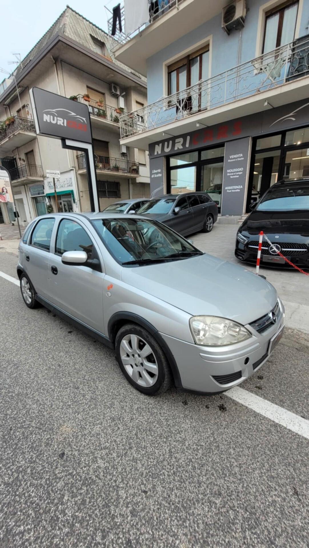 Opel Corsa 1.2i 16V cat 5 porte Cosmo