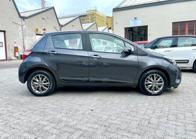 Toyota Yaris 1.5 Hybrid 5 porte Active Navigatore Cerchi Lega Km 64.000!!!!