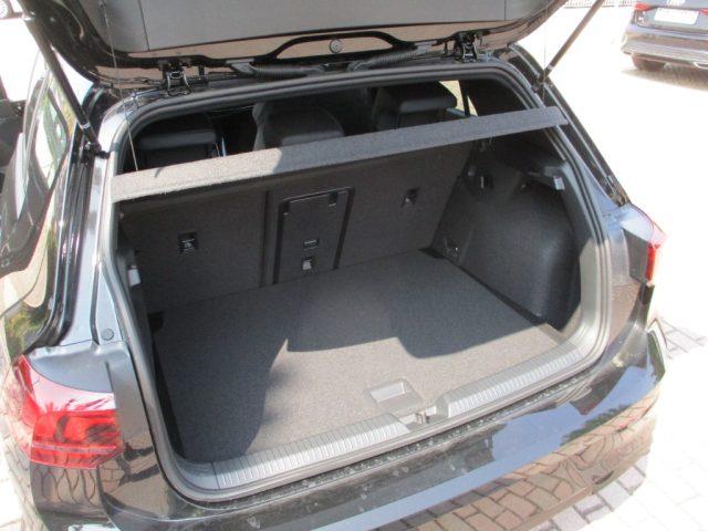 VOLKSWAGEN Golf 2.0 TDI 150 CV DSG SCR R-Line 30 YEARS