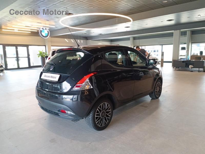 Lancia Ypsilon 5 Porte 1.2 Ecochic S MomoDesign