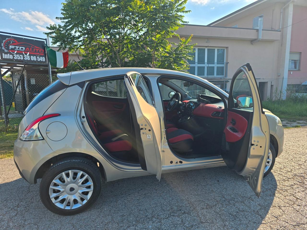 Ypsilon 0.9 TwinAir Metano-GARANZIA- NEOPATENTATI