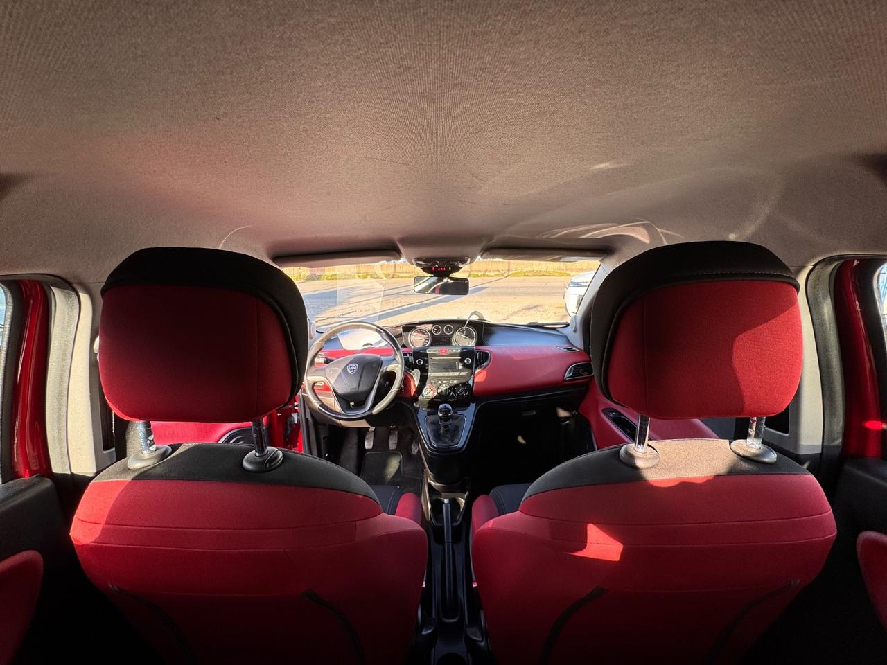 Lancia Ypsilon 1.2 69 CV 5 porte S&S Platinum