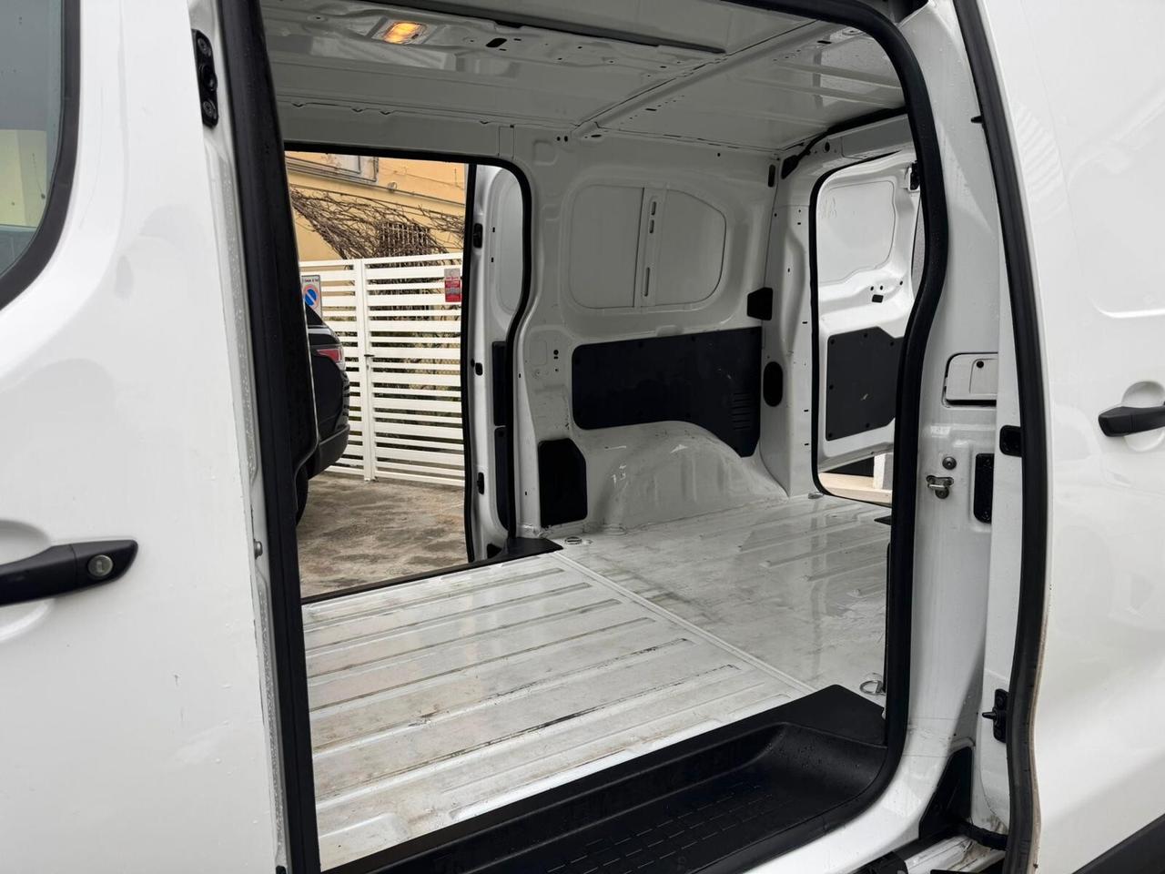 PEUGEOT EXPERT BLUEHDI 122cv FURGONE LAMIERATO