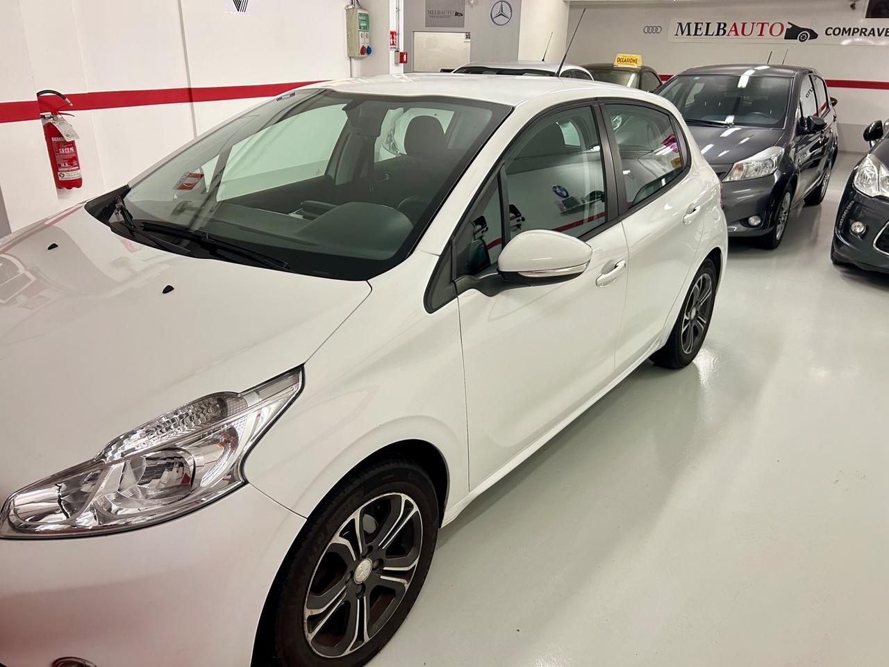 Peugeot 208 PureTech 82 5 porte Allure