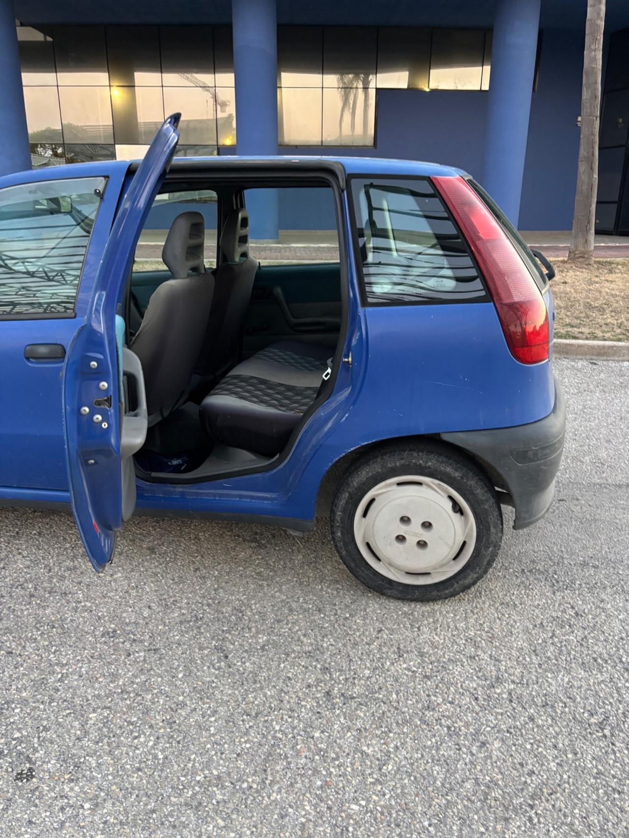 Fiat Punto TRENTENNALE NEOPATENTATI