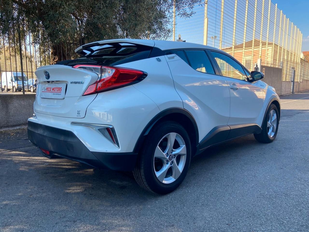 Toyota C-HR 1.8 Hybrid E-CVT Active