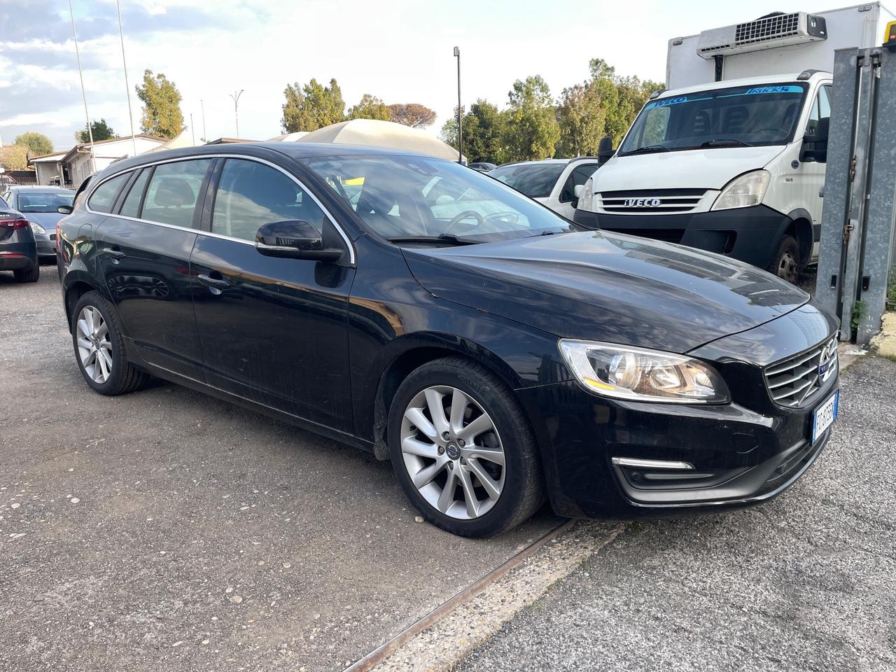 Volvo V60 D4 181cv. Gancio traino - finanziabile