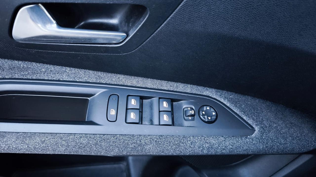 Peugeot 3008 BlueHDi 130 S&S Active Pack