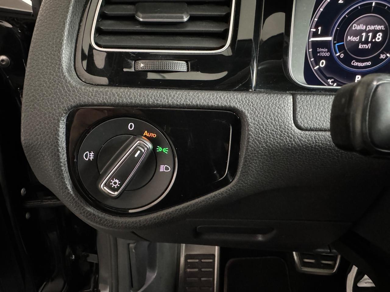 Volkswagen Golf 7.5 1.6 TDI 115CV R-Line *Tetto*