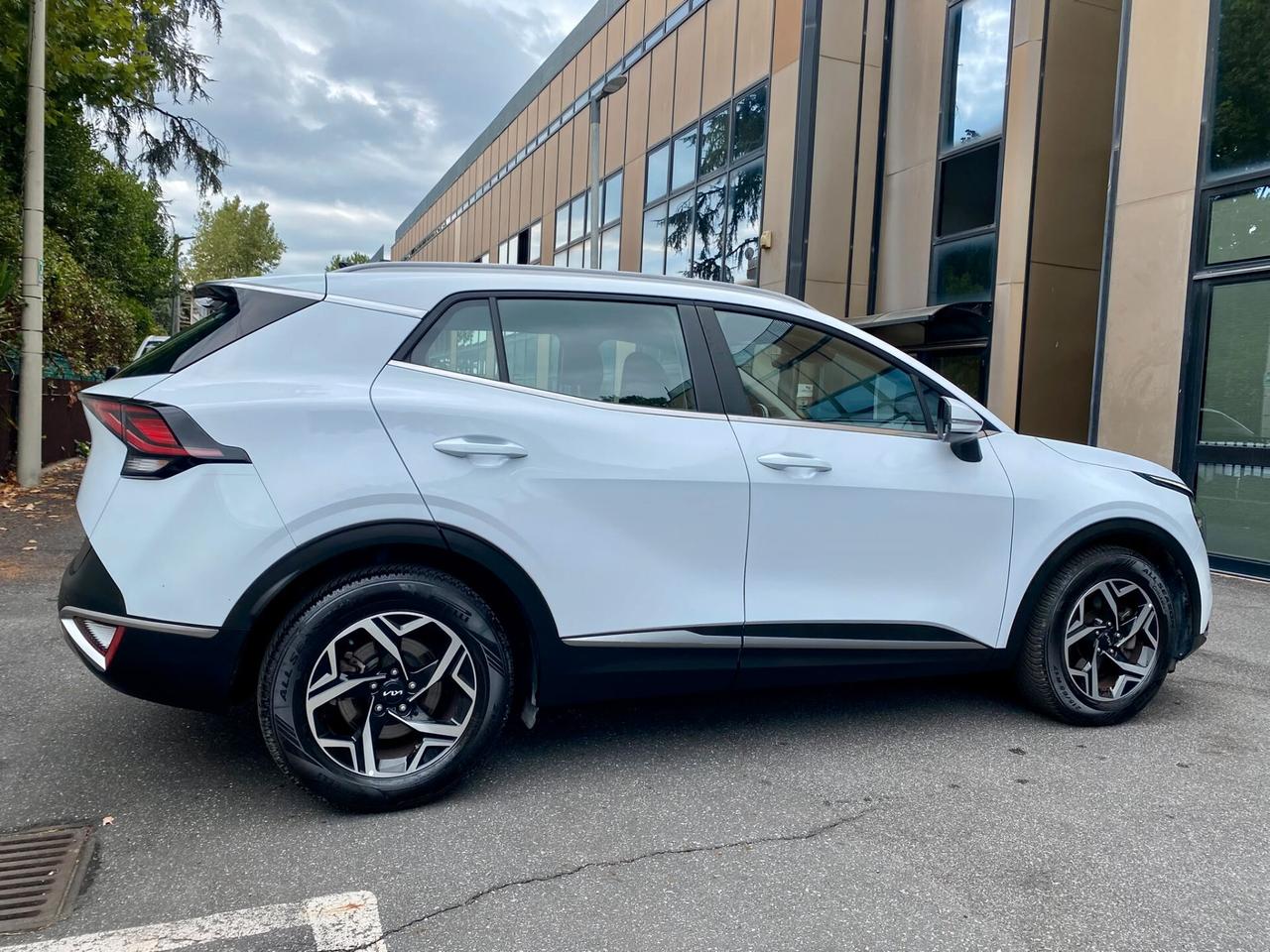 Kia Sportage 1.6 crdi mhev Business dct -LED-CAMERA-P.CONSEGNA