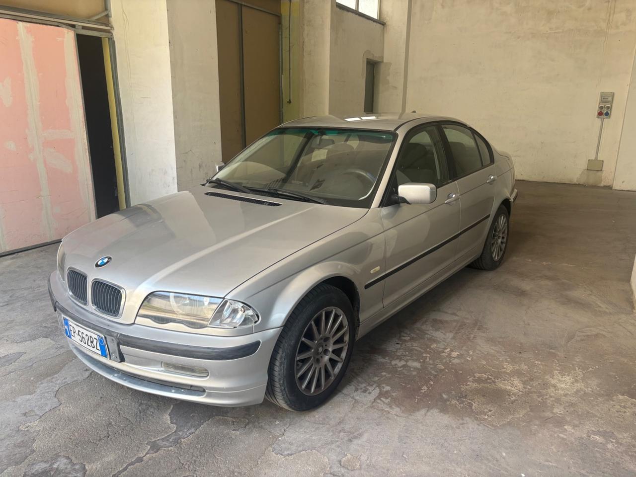Bmw 320 320i cat 4 porte Eletta