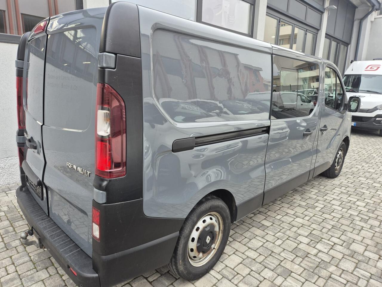 RENAULT TRAFIC ENERGY dCi 120cv 6 POSTI - autocarr