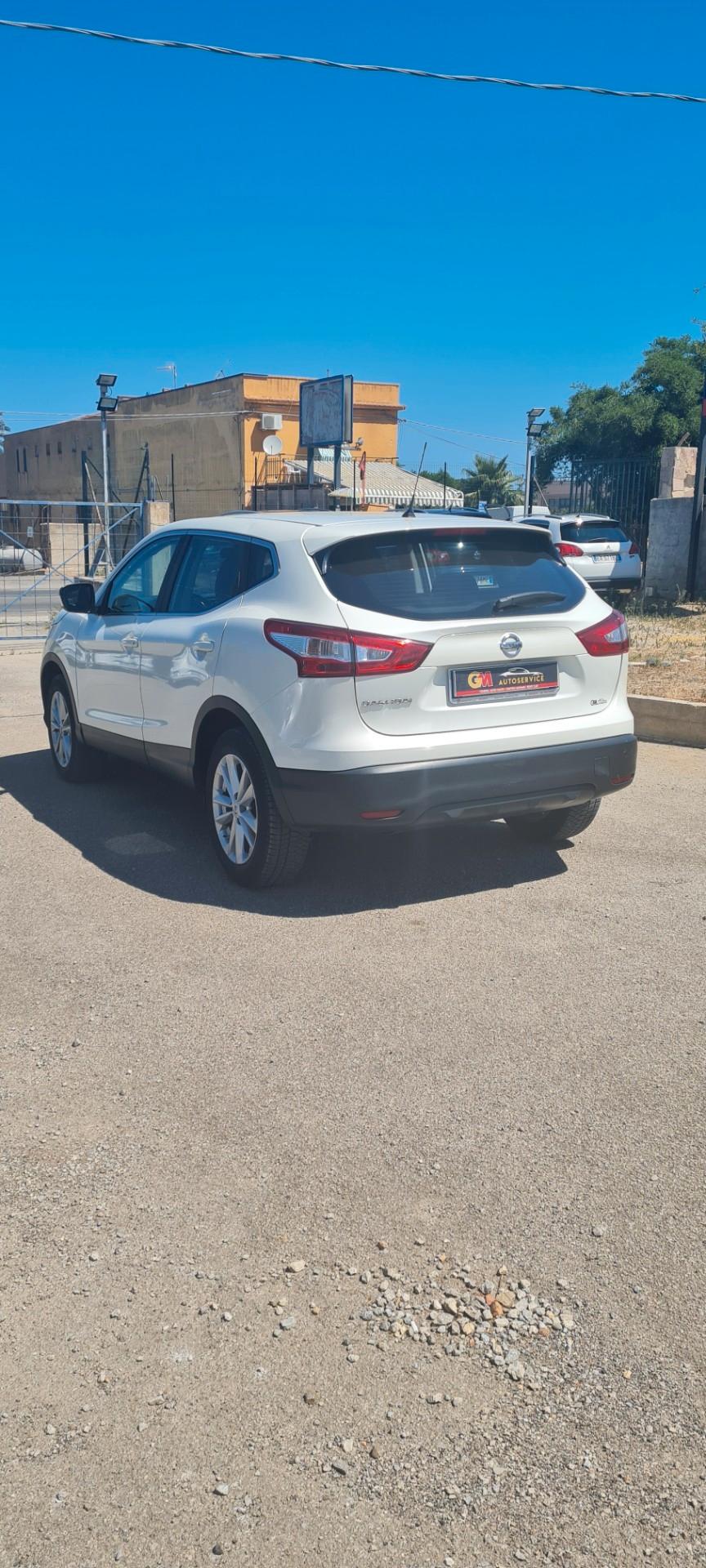 Nissan Qashqai 1.6 dCi 2WD cambio automatico 2016