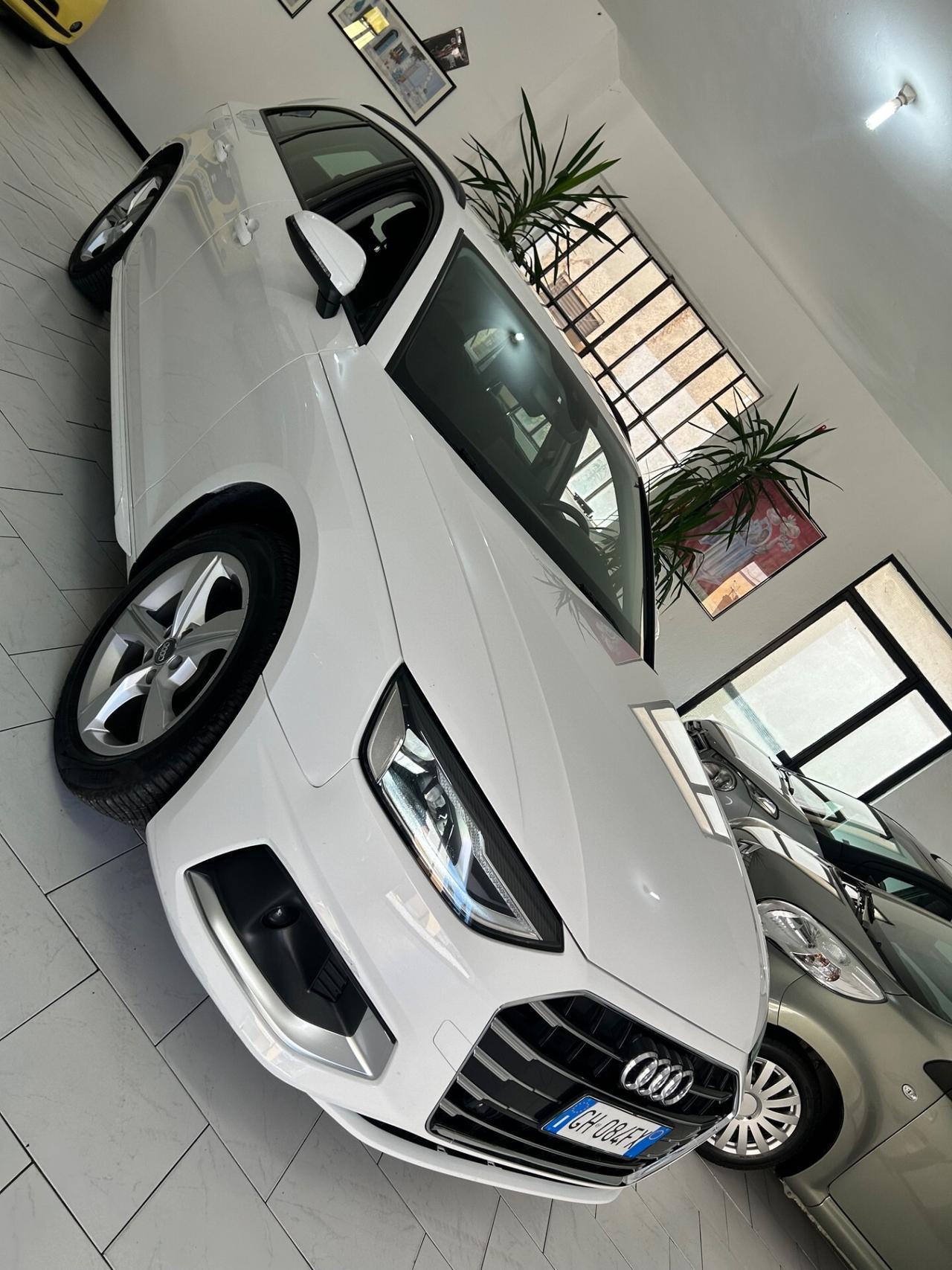 Audi A4 Avant 30 TDI/136 CV S tronic