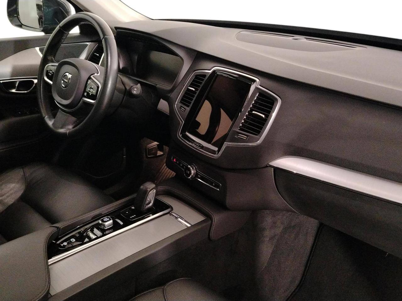 Volvo XC90 2.0 b5 Momentum awd