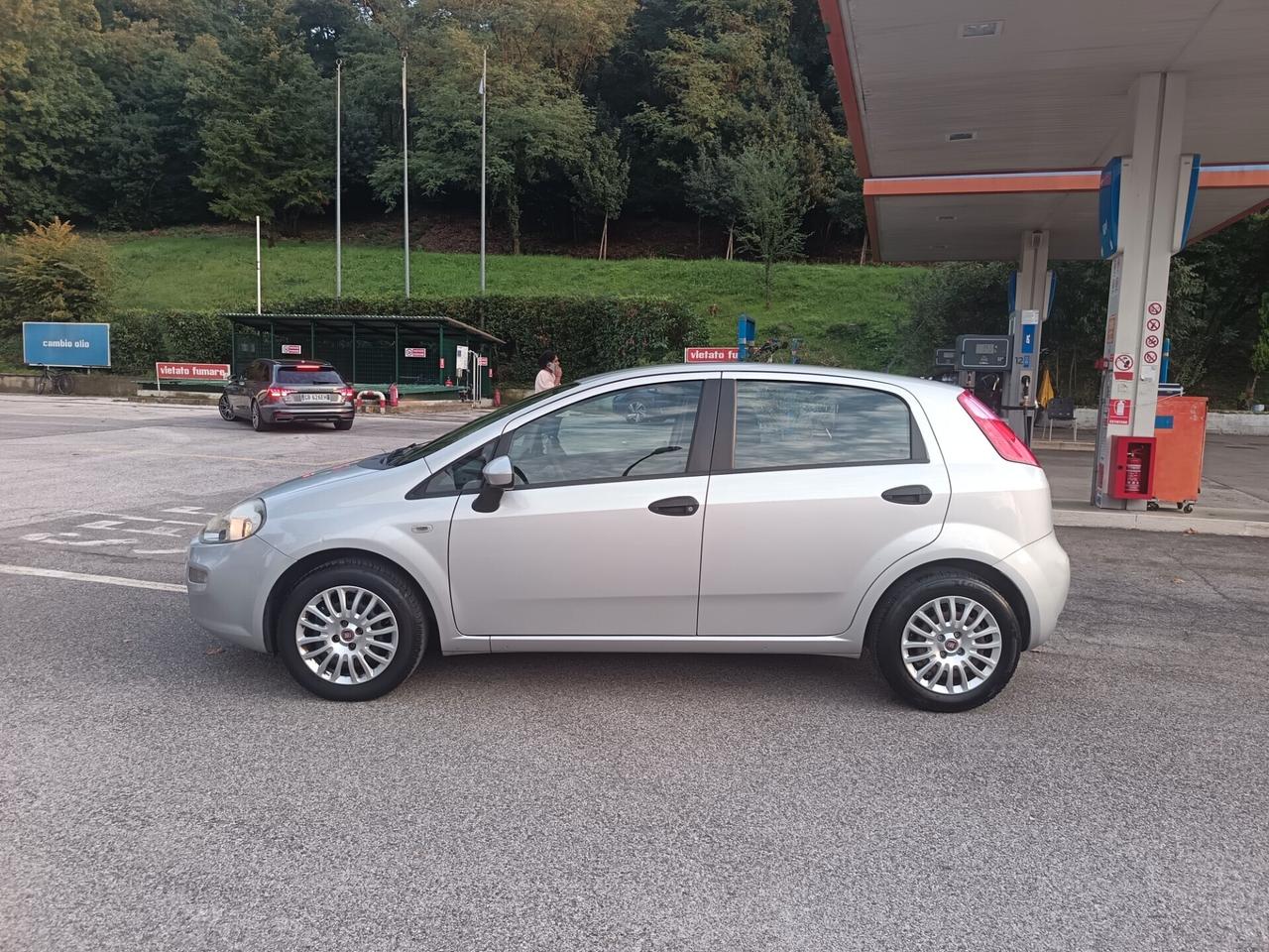 Fiat Punto 1.3 MJT II 75 CV 2015 ok neo patente
