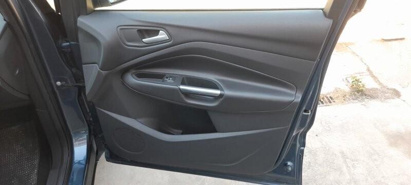 Ford Kuga 2.0 TDCI 120 CV S&S 2WD Powershift Business