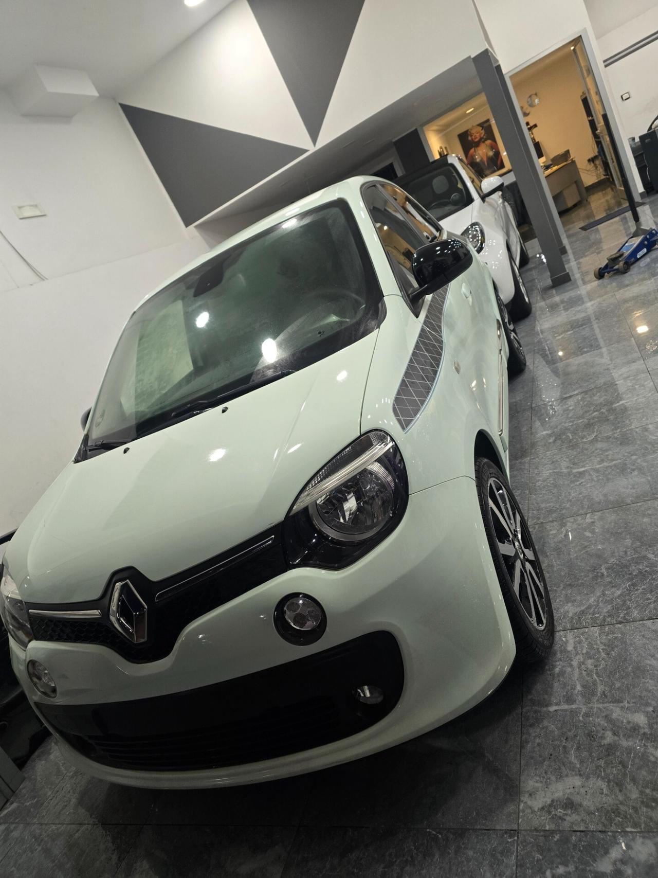 Renault Twingo SCe EDC La Parisienne