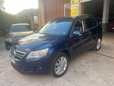 Volkswagen Tiguan 2.0 TDI DPF 4MOTION tiptronic Sport & Style