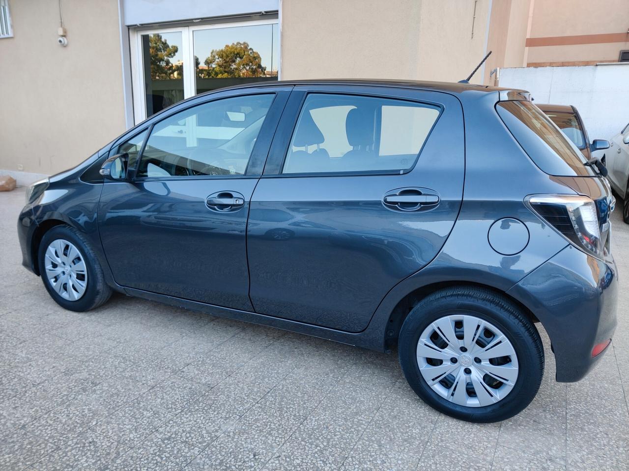 Toyota Yaris 1.5 Hybrid 5 porte Lounge