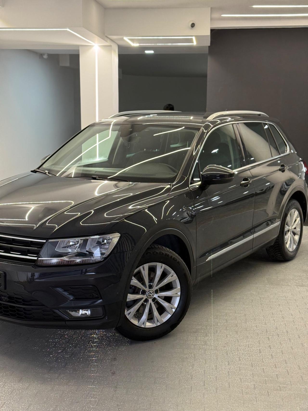 Volkswagen Tiguan 2.0 TDI SCR DSG Business BlueMotion Technology