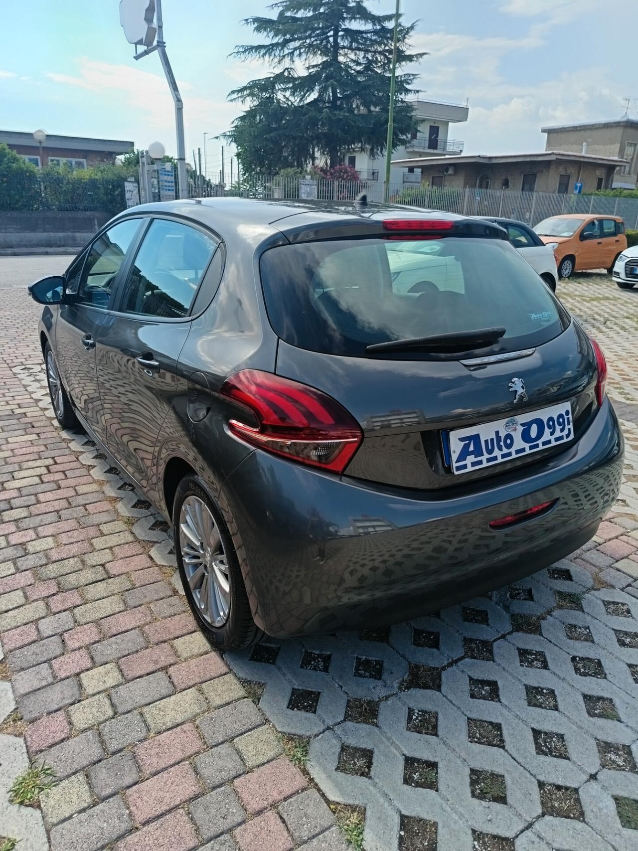 Peugeot 208 PureTech 82 5 porte Allure"FINO AL 15/08 P.P. INCLUSO"