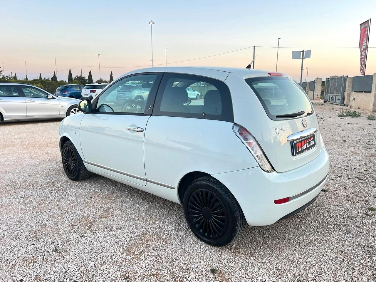 Lancia Ypsilon 1.2 69 CV