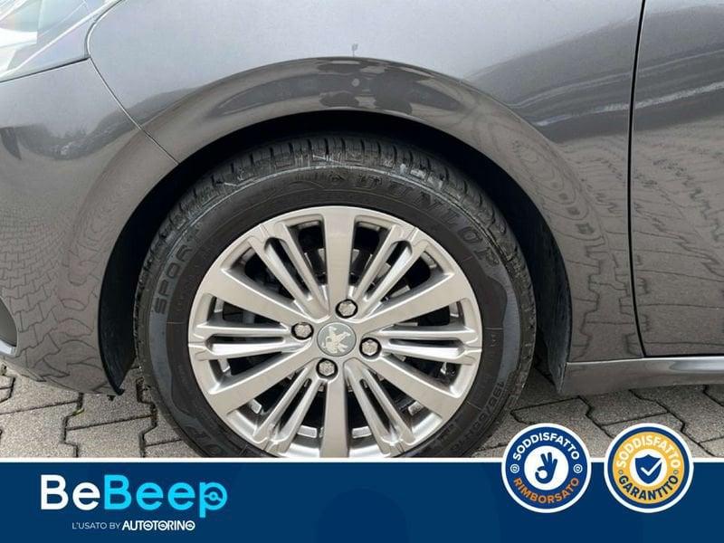 Peugeot 208 5P 1.2 PURETECH ALLURE S&S 82CV NEOPATENTATI