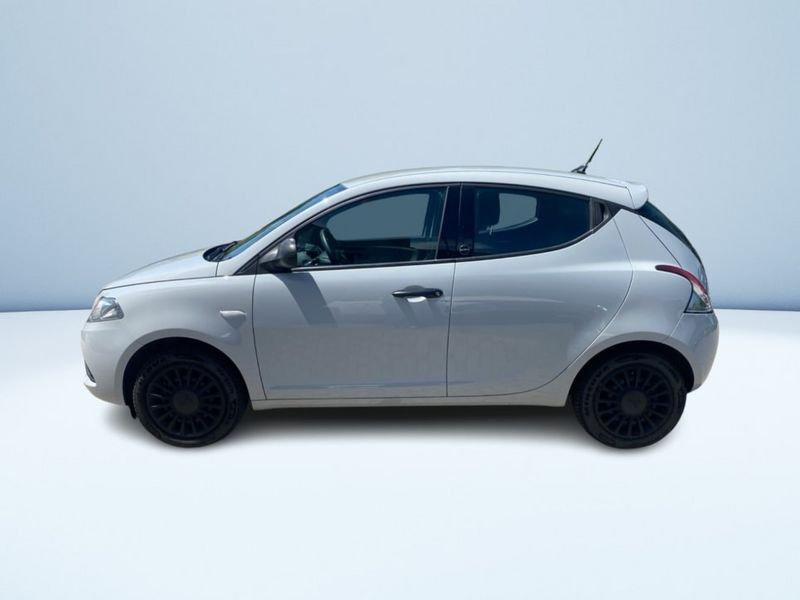 Lancia Ypsilon 1.0 HYBRID GOLD S&S 70CV