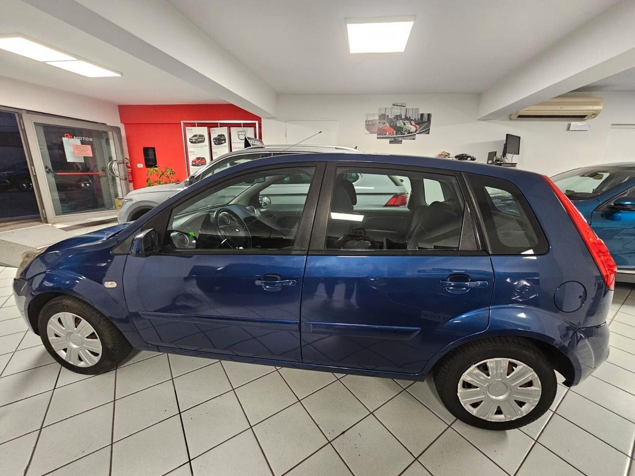 Ford Fiesta 1.2 16V 5p. Ghia