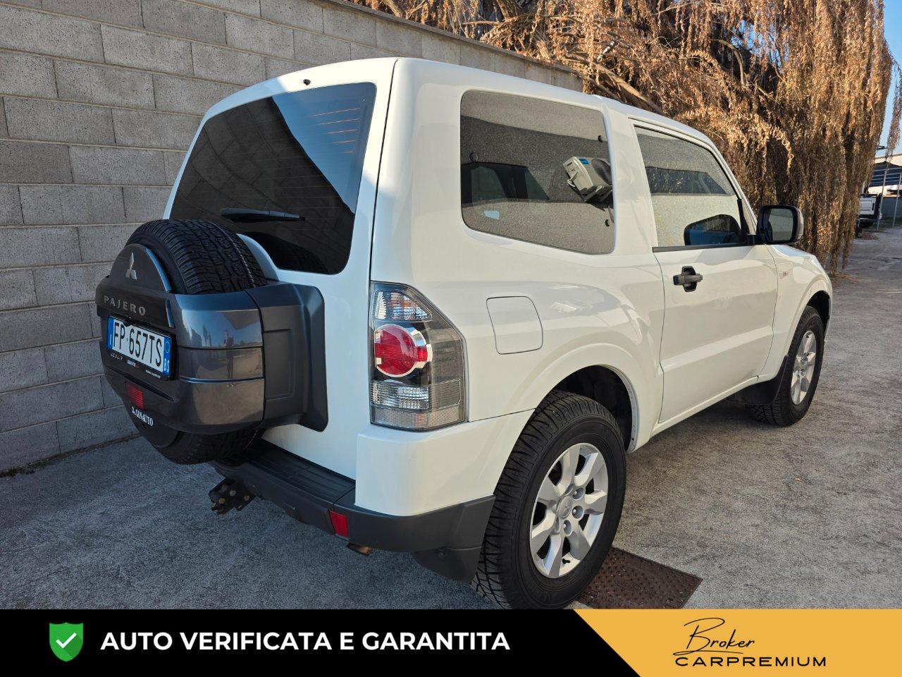 Mitsubishi Pajero 3 Porte Pajero 3.2 cr Intense 3p auto