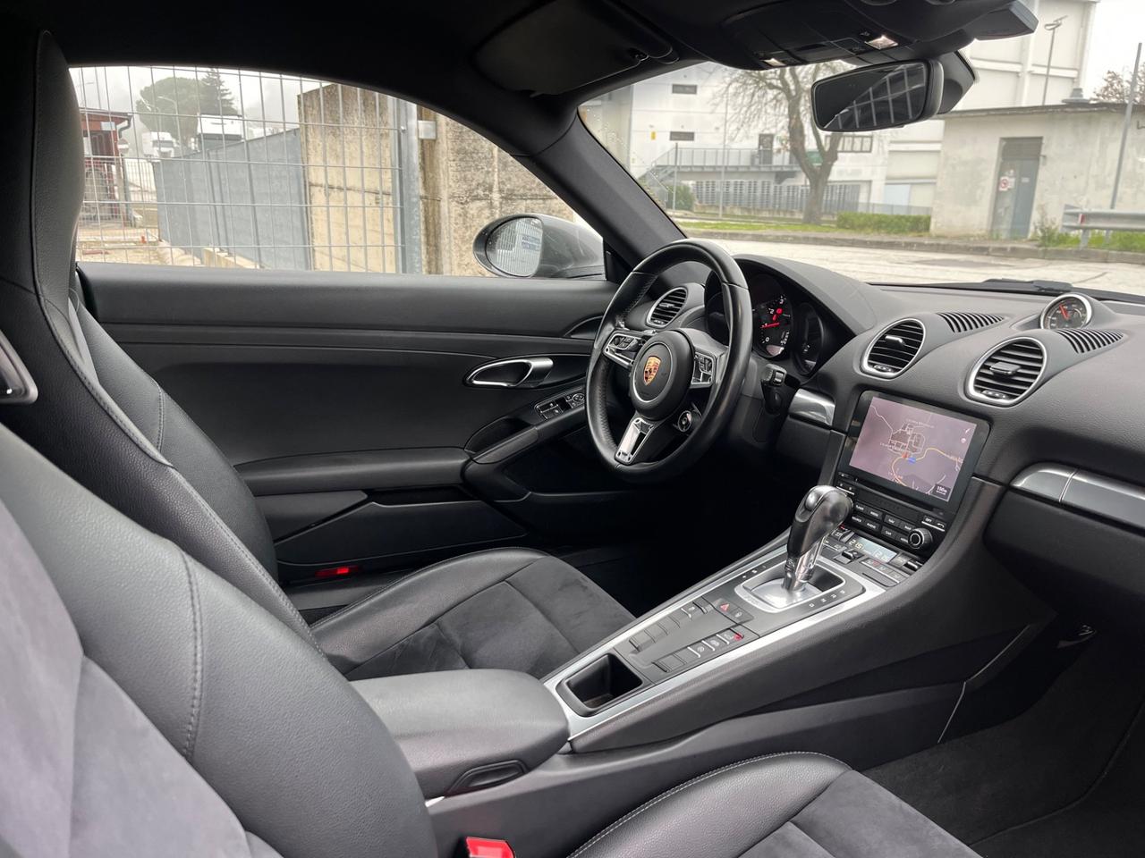 Porsche 718 Spyder Cayman 2.0