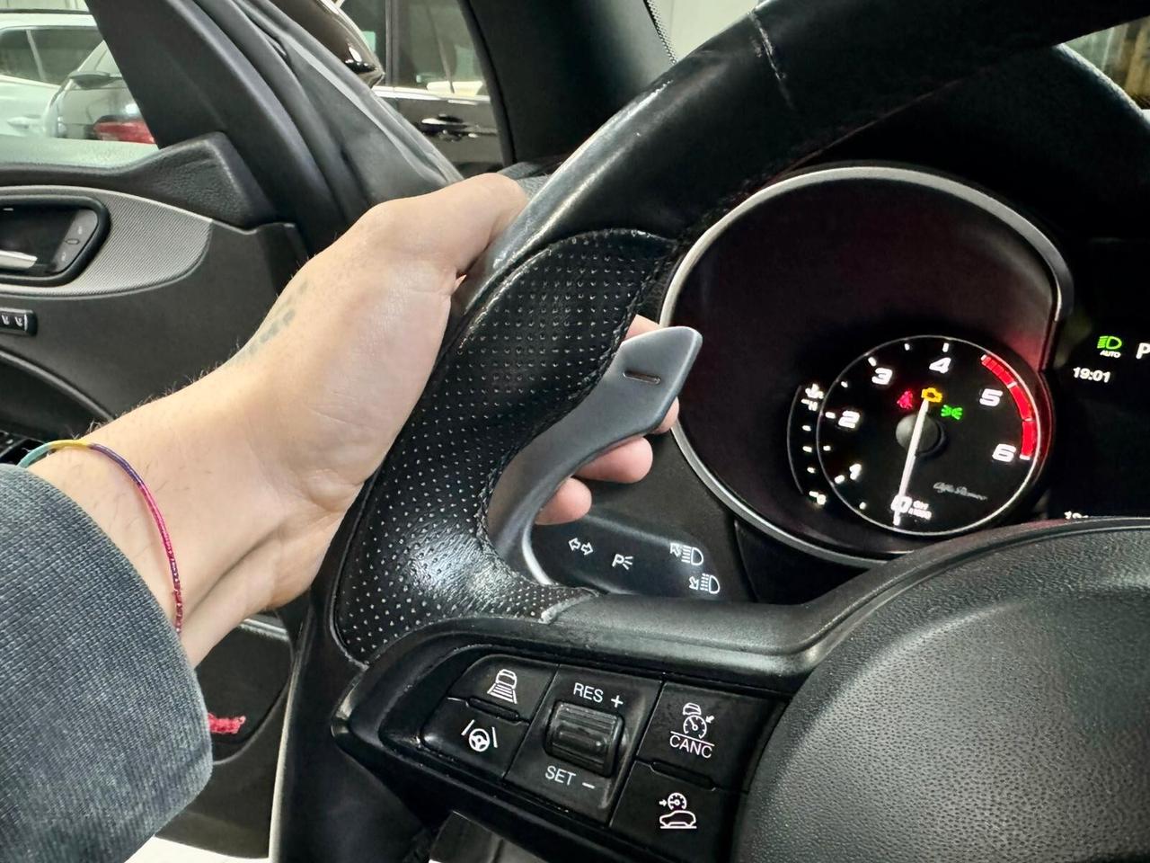 Alfa Stelvio 2.2 TD 210CV AT8 Q4 Veloce 2021