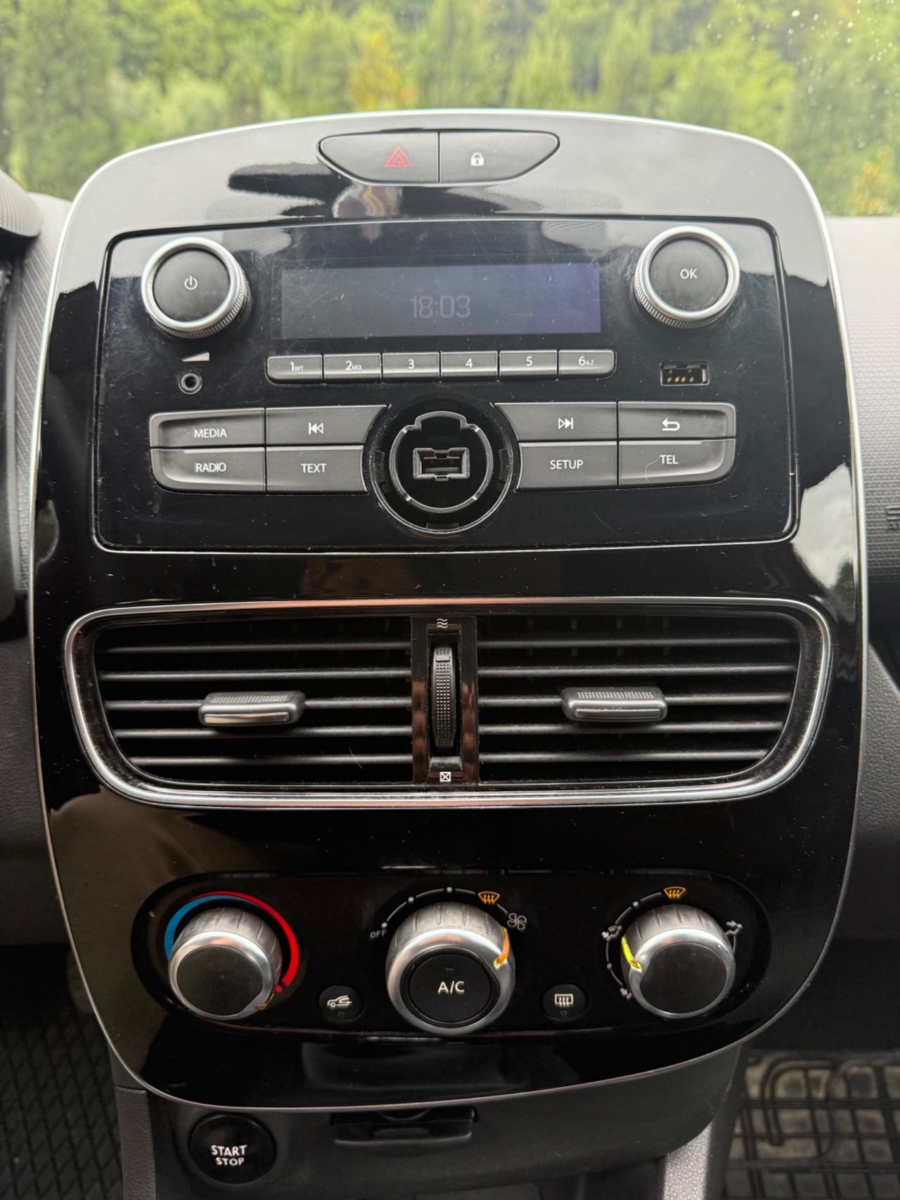 Renault Clio 1.2 75CV 5 porte Life