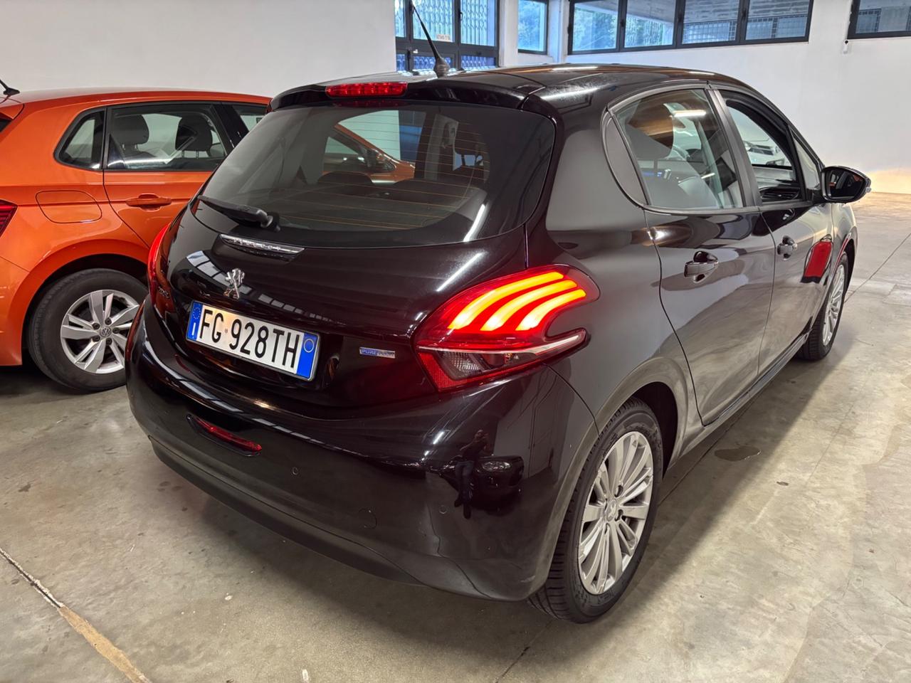 Peugeot 208 1.2 BENZINA Active OK NEOPATENTATI
