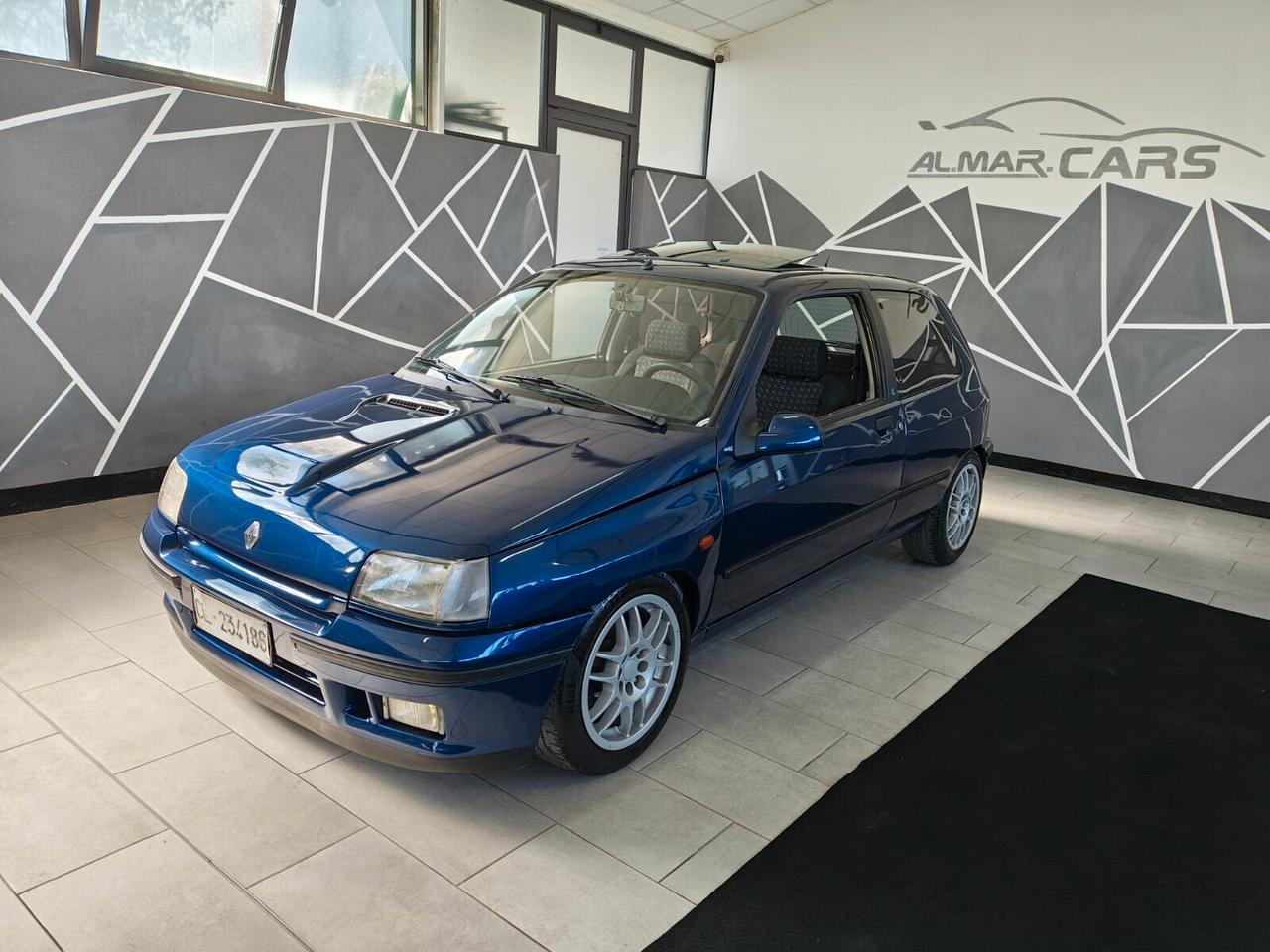 Renault Clio 1.8i 16V cat