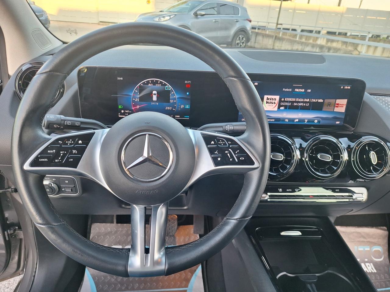 Mercedes-benz B 180 Automatic Advanced RETROCAM- 2023