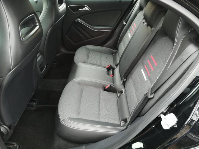 MERCEDES-BENZ A 180 d Business