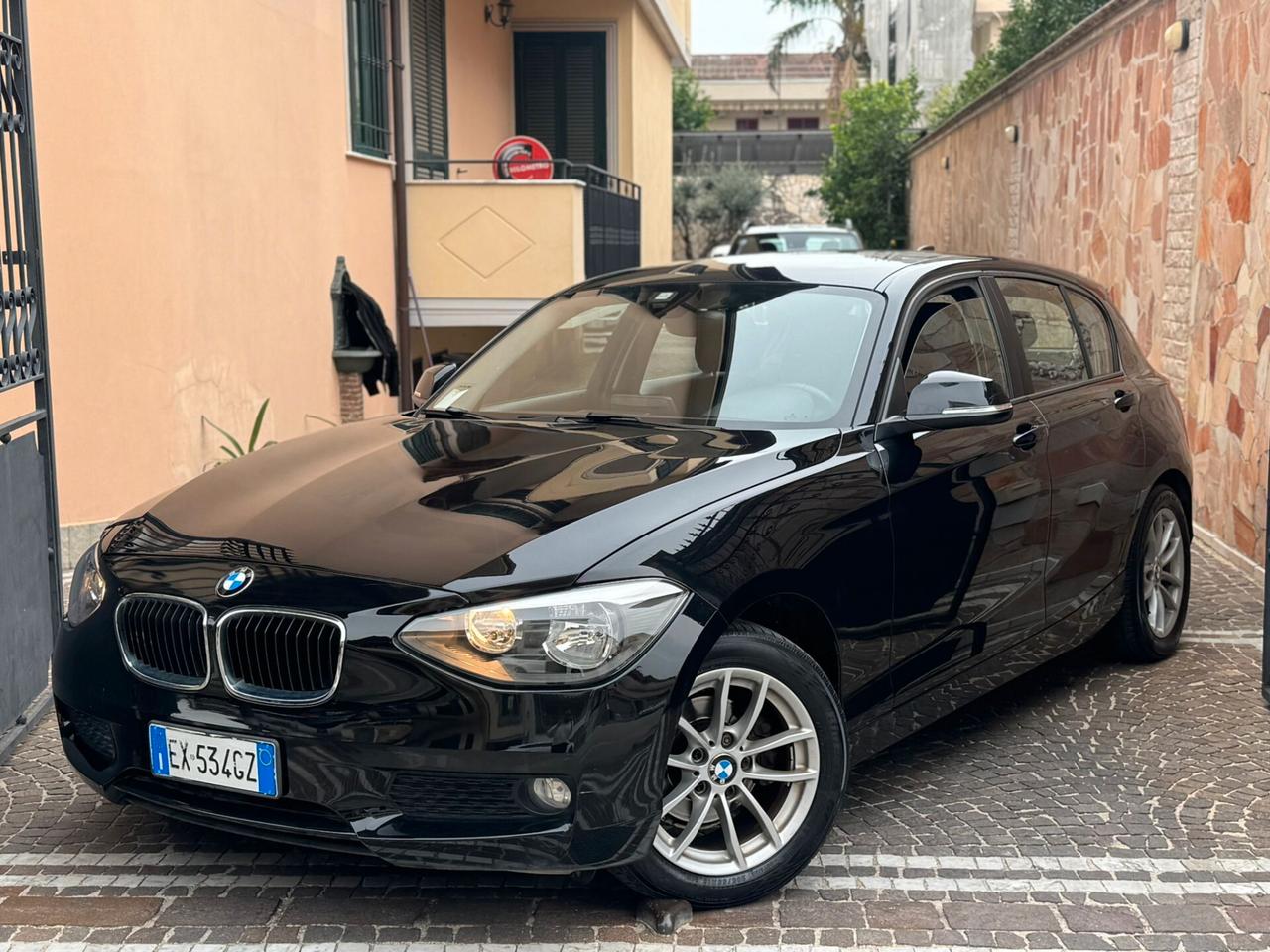 Bmw 116d 5p. Efficient Dynamics Urban