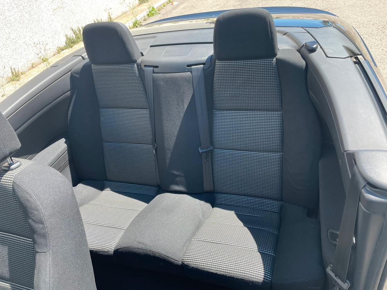 Peugeot 3008 1.6 HDi 110CV cambio robotizzato Tecno