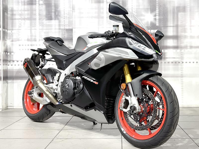 Aprilia RSV4 1100